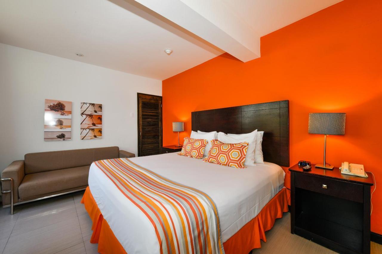Talk Of The Town Beach Hotel & Beach Club By Gh Hoteles โอรันเยสตัด ภายนอก รูปภาพ
