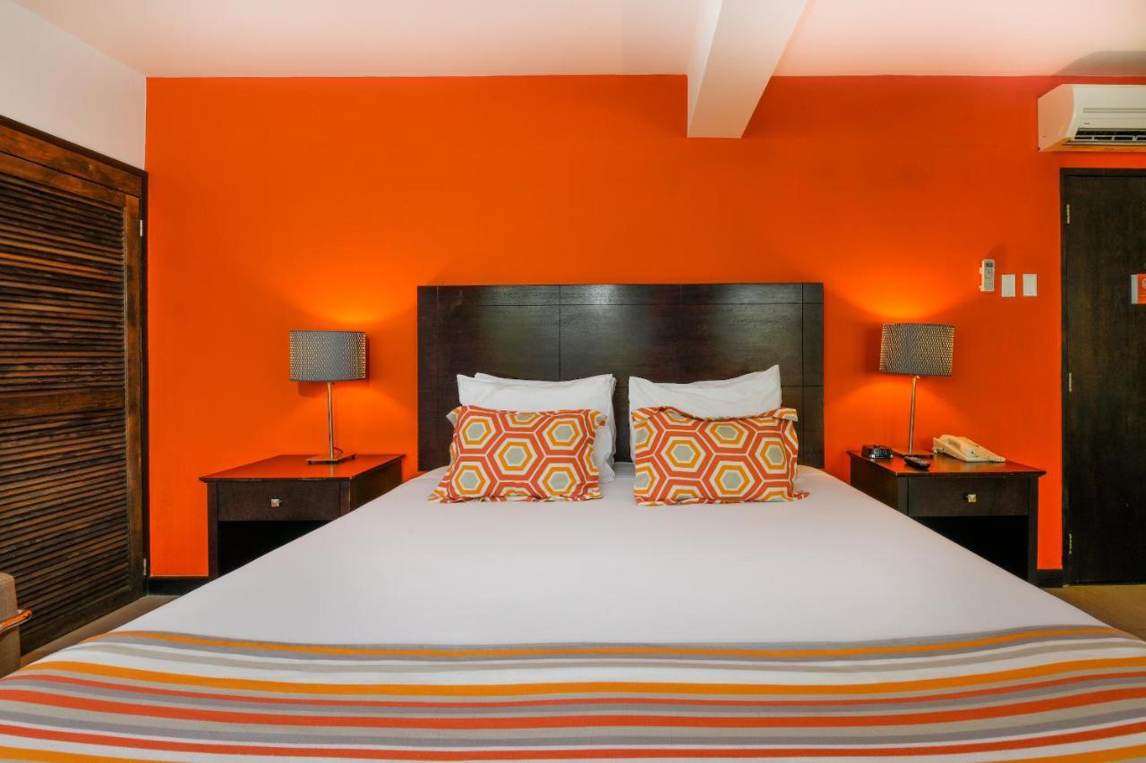 Talk Of The Town Beach Hotel & Beach Club By Gh Hoteles โอรันเยสตัด ภายนอก รูปภาพ