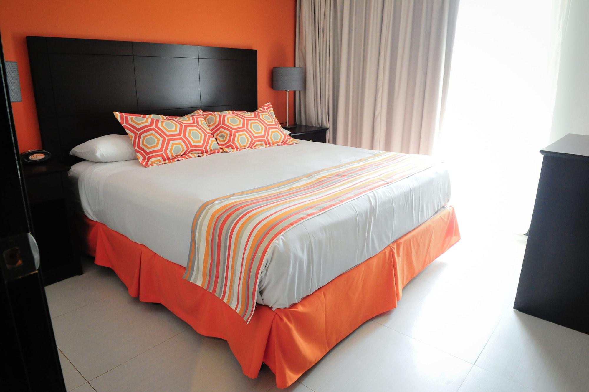 Talk Of The Town Beach Hotel & Beach Club By Gh Hoteles โอรันเยสตัด ภายนอก รูปภาพ