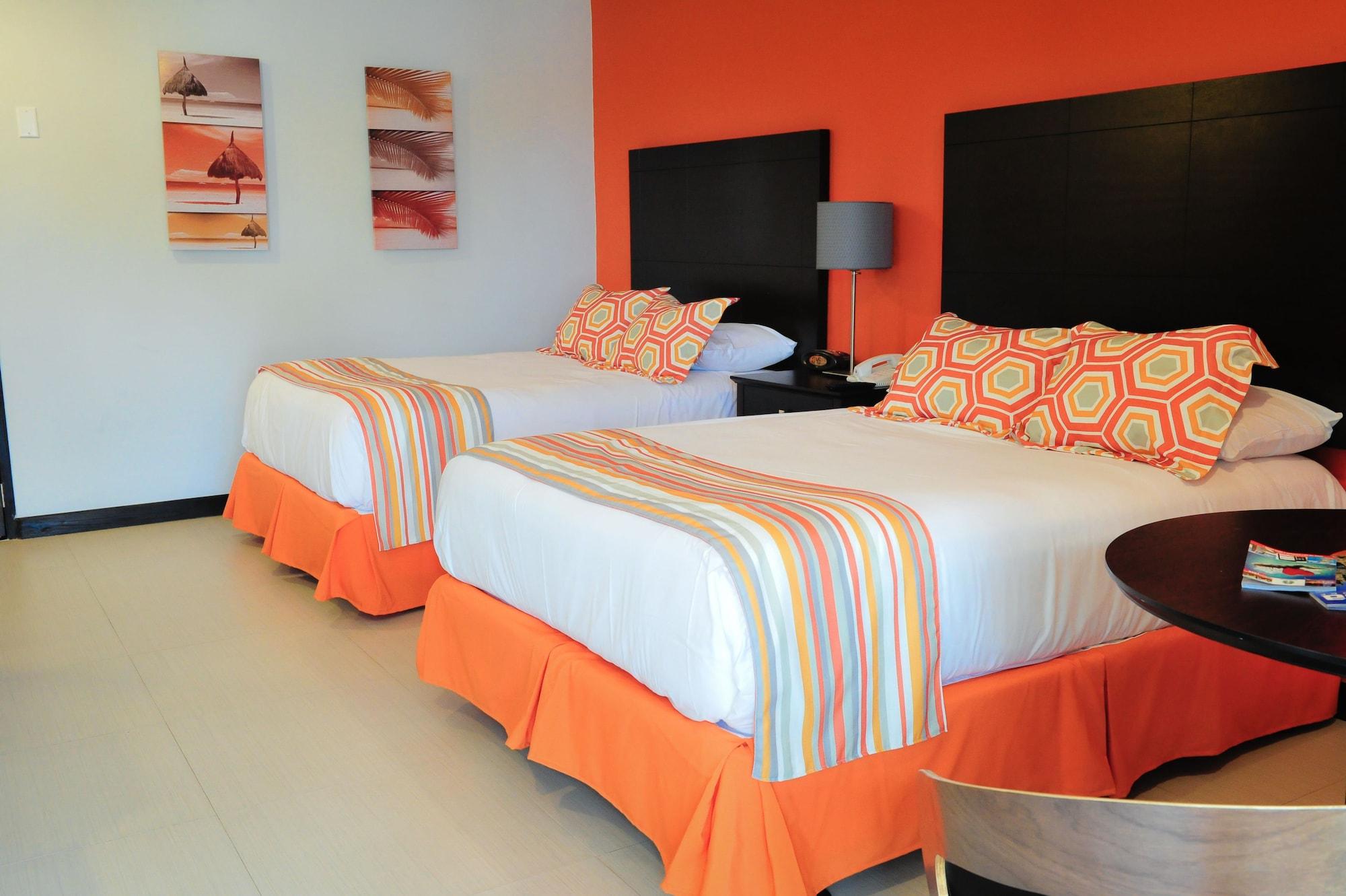 Talk Of The Town Beach Hotel & Beach Club By Gh Hoteles โอรันเยสตัด ภายนอก รูปภาพ