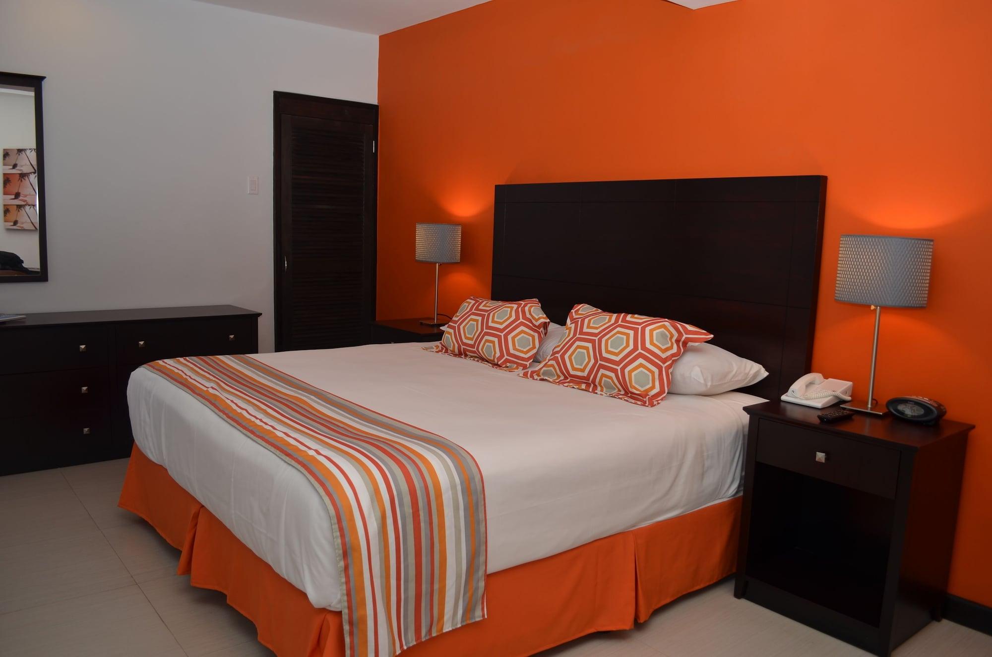 Talk Of The Town Beach Hotel & Beach Club By Gh Hoteles โอรันเยสตัด ภายนอก รูปภาพ