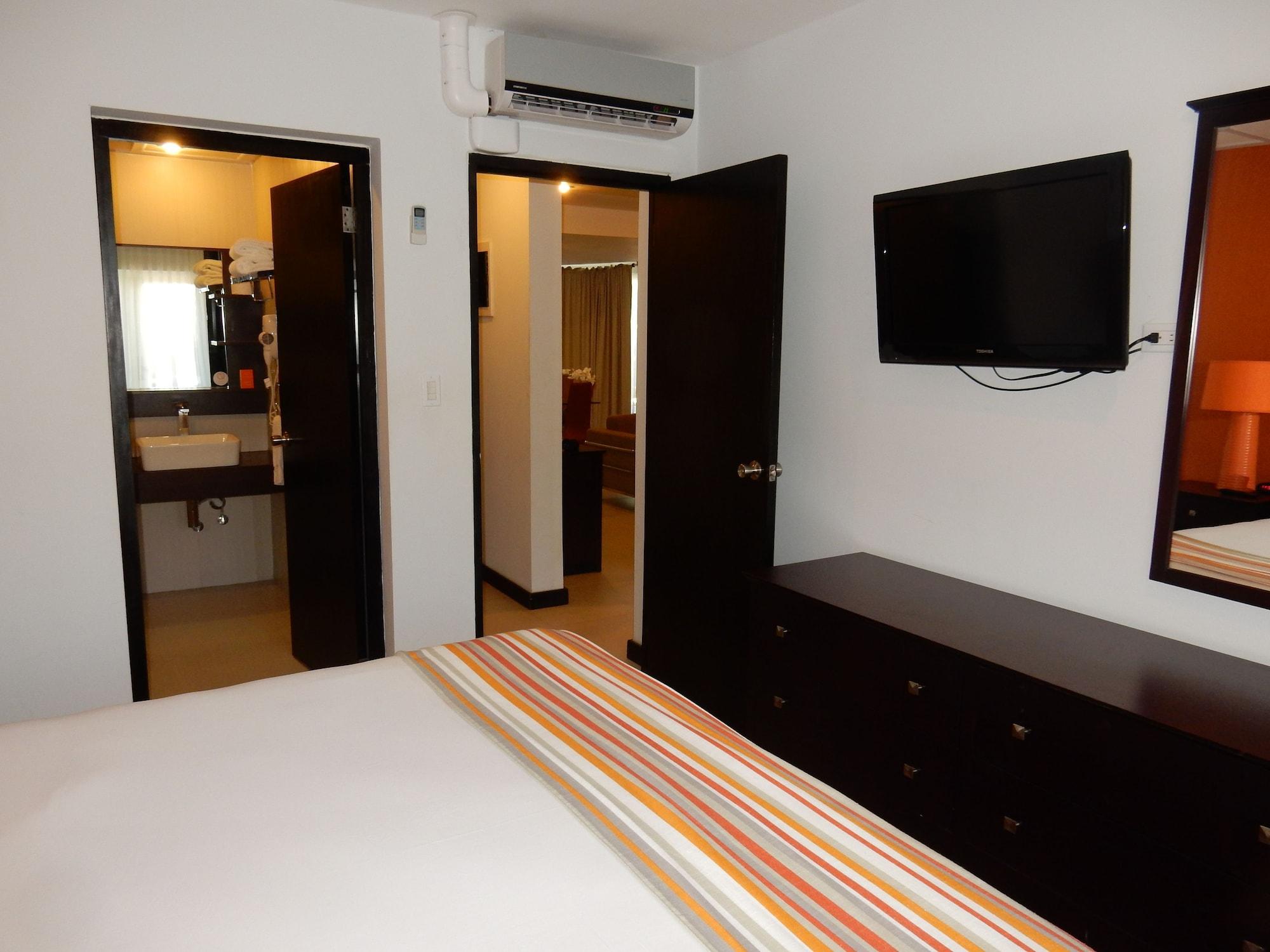Talk Of The Town Beach Hotel & Beach Club By Gh Hoteles โอรันเยสตัด ภายนอก รูปภาพ