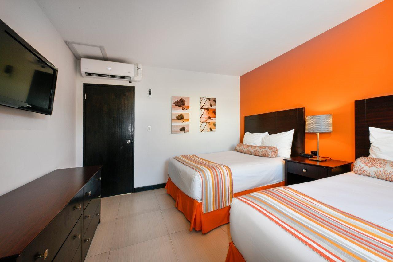 Talk Of The Town Beach Hotel & Beach Club By Gh Hoteles โอรันเยสตัด ภายนอก รูปภาพ