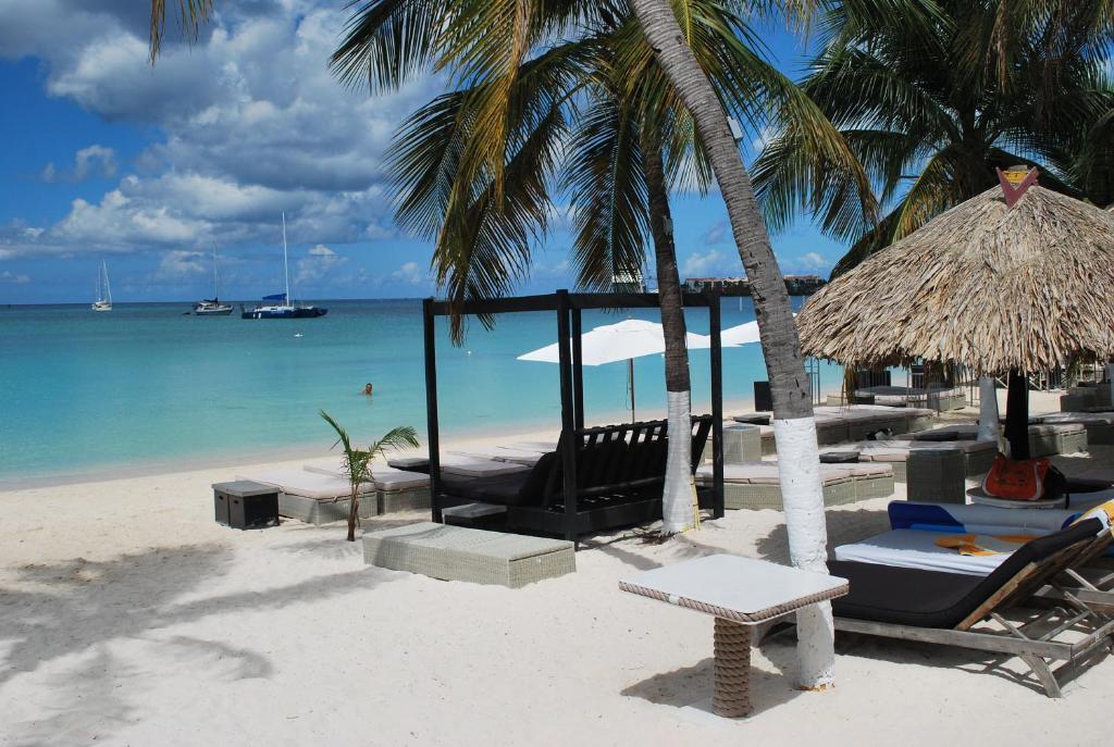 Talk Of The Town Beach Hotel & Beach Club By Gh Hoteles โอรันเยสตัด ภายนอก รูปภาพ